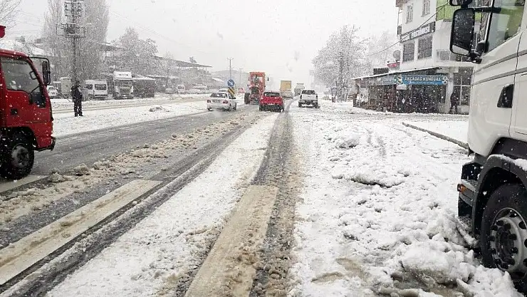 'Kahramanmaraş´ın kuzey ilçelerinde kar sevinci'