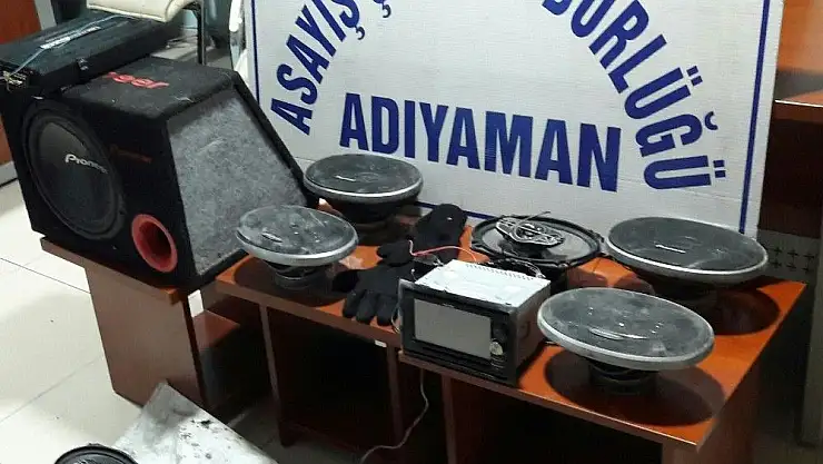 'Otomobillerden müzik seti çalan şahıslar yakalandı'