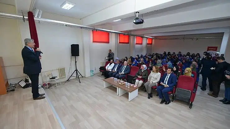 Başkan Polat öğrencilerle bir araya geldi