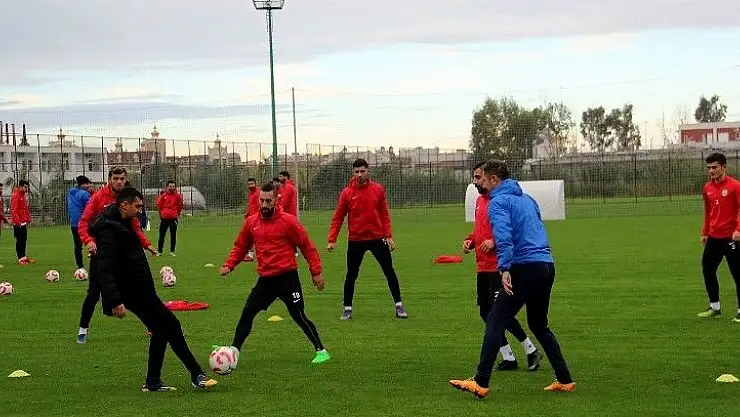 'Sivas Belediyespor, Antalya kampını tamamladı'