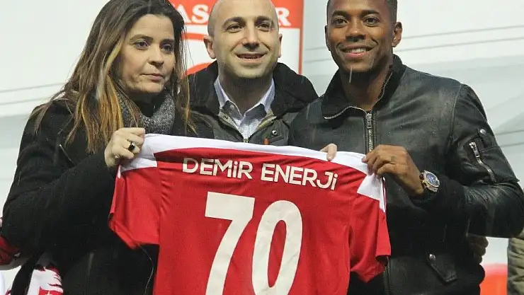 'Sivasspor, Robinho ile 1,5 yıllık sözleşme imzaladı'
