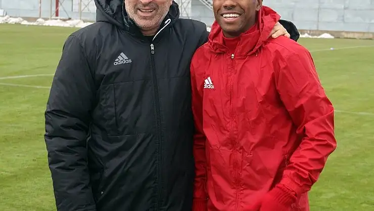 'Robinho, ilk antrenmanına çıktı'