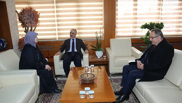 'Gurbetçi vatandaşlardan Ayyıldız Camisi´ne bağış'