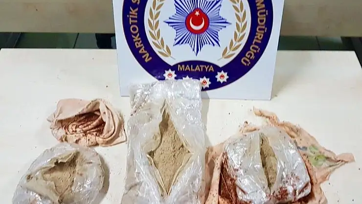 Malatya'da İran uyruklu kadının üzerinden 1 kilo uyuşturucu çıktı