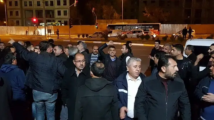 'Araçlarına icra konulan araç sahipleri durumu tepki gösterdi'