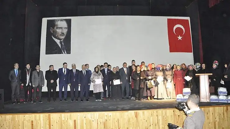 'Gürün´de badem yetiştiriciliği kursiyerlerine sertifikaları verildi'