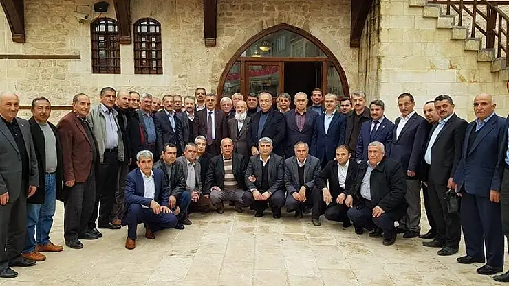 'AK Parti, Mahalle Başkanları toplantısı düzenledi'