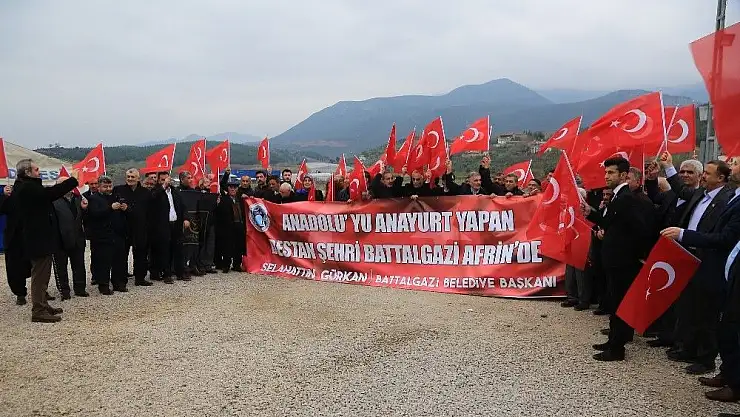 Malatya´dan Mehmetçiğe 4 ton kayısı