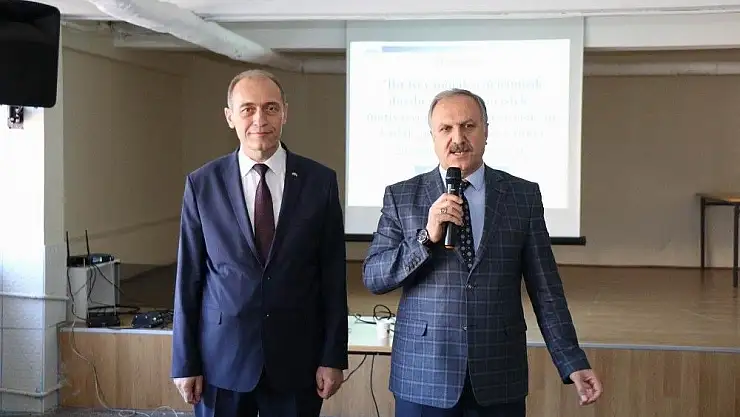 'AFAD İl Müdürü Ekinci öğrencilere deneyimlerini anlattı'
