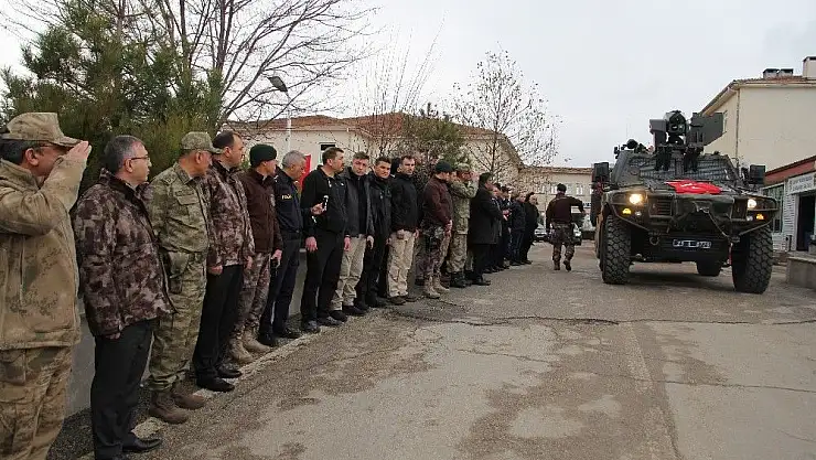 'Elazığ´dan özel harekatçılar Afrin´e uğurlandı'