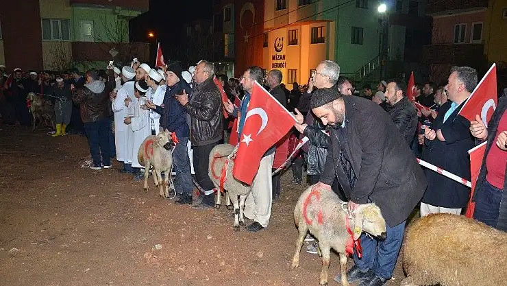 'Mehmetçik için kurbanlar kesip dualar ettiler'