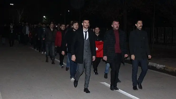'Fırat Kalkanı Harekatı şehitleri için yürüdüler'