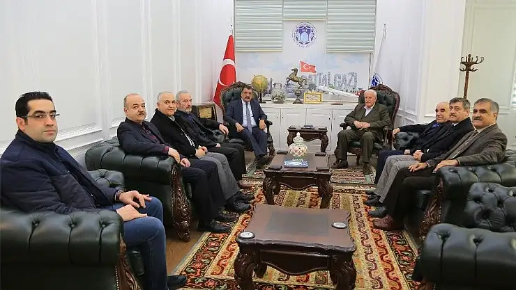 Onların çözülmesi noktasında  gayreti ve çabayı gösteriyoruz