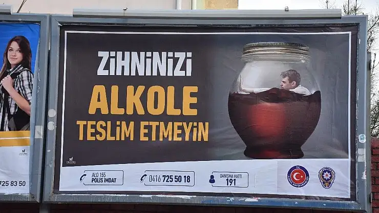 'Polis vatandaşları uyuşturucuya karşı uyardı'