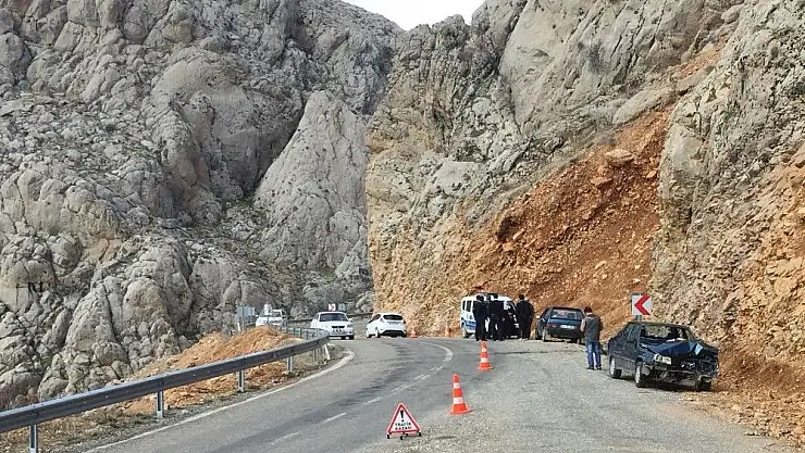 'Sincik ilçesinde iki otomobil çarpıştı: 3 yaralı'