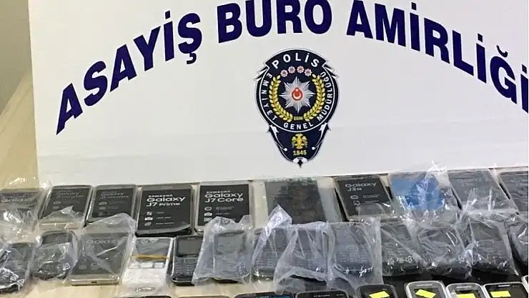 'Gölbaşı ilçesinde kaçak cep telefonları ele geçirildi'