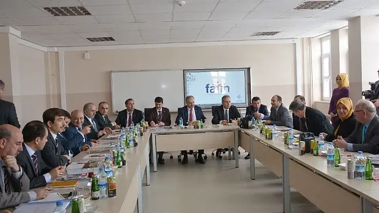 'İlçe Milli Eğitim Müdürleri toplantısı Altınyayla´da yapıldı'