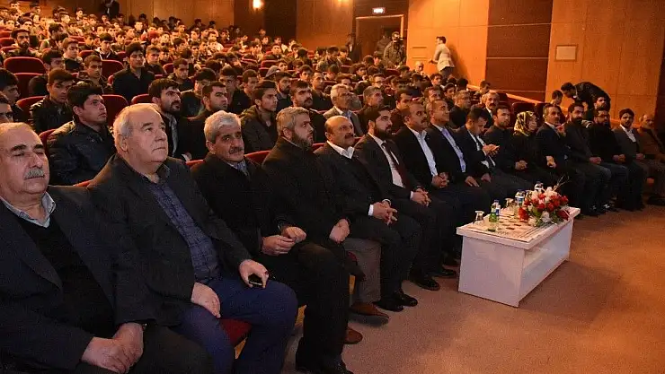 'Kahta´da `Teröre Hep Birlikte Dur Diyelim´ Konferansı'