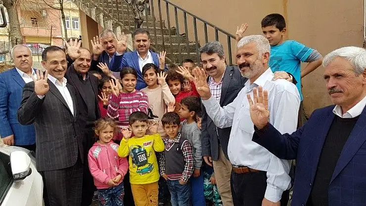 'Milletvekili Fırat ve beraberindekiler köyleri gezdi'