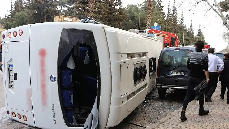 'Kahramanmaraş´ta freni patlayan halk otobüsü yan yattı: 29 yaralı'