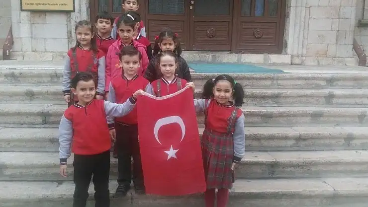 'Minik öğrencilerden Mehmetçiğe destek'
