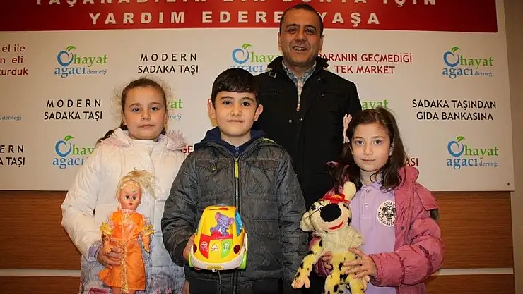 'Hayat Ağacı Derneği´ne oyuncak bağışı'