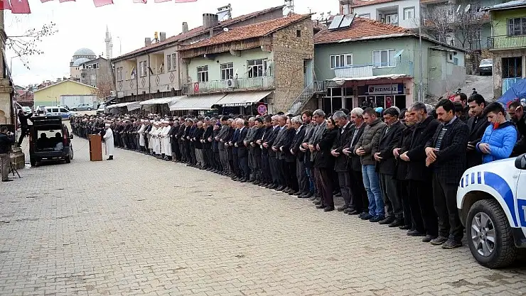 'Şehitler için gıyabi cenaze namazı kılındı'