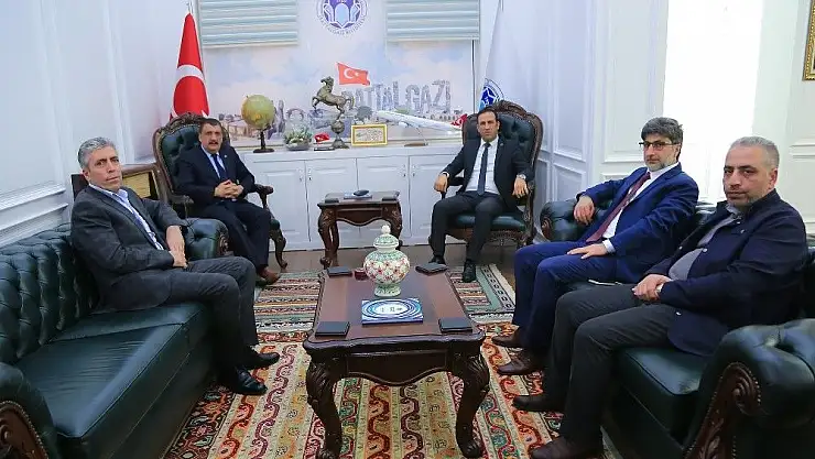 'Adil Gevrek´ten Gürkan´a ziyaret'