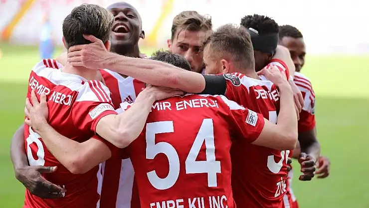 'Spor Toto Süper Lig: DG Sivasspor: 2 - Kasımpaşa: 2 (Maç sonucu)'