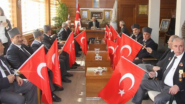 'Gazi oldukları Kıbrıs´ı 44 yıl sonra görecekler'