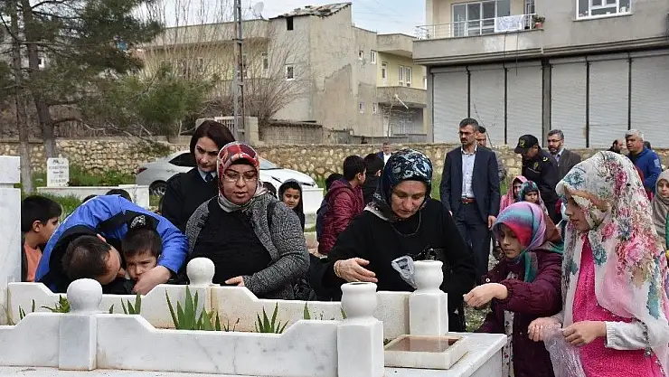 'İlkokul öğrencileri şehit ailesiyle bir araya geldi'