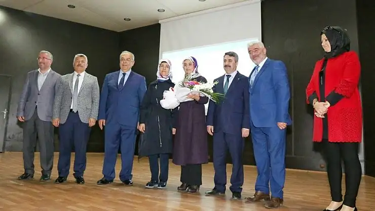 'Başkan Kutlu halk eğitim merkezinde usta öğreticilerle buluştu'