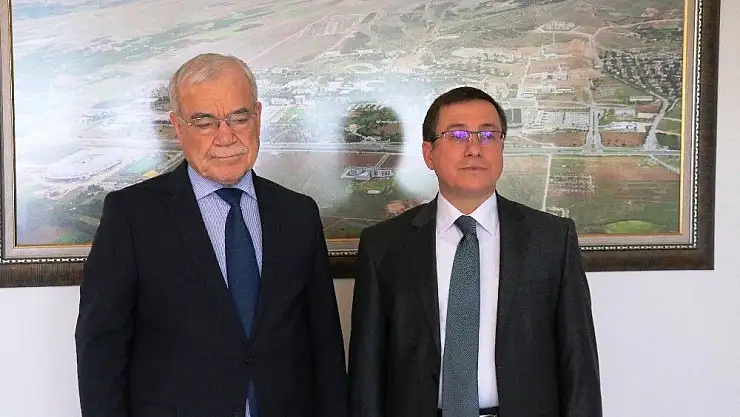 'İnönü Üniversitesi, 24. İlahiyat ve İslami İlimler Fakülteleri Dekanları Toplantısına ev sahipliği yapacak'