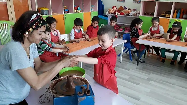 'Anaokulu öğrencilerine çömlekçilik mesleği tanıtıldı'