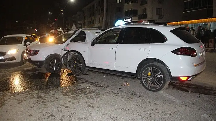 'Elazığ´da trafik kazası: 5 yaralı'