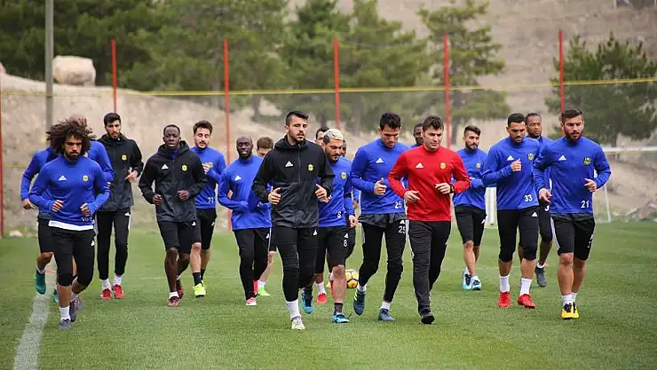 Evkur Yeni Malatyaspor´da Yönetim Aytaç Kara İçin Toplandı