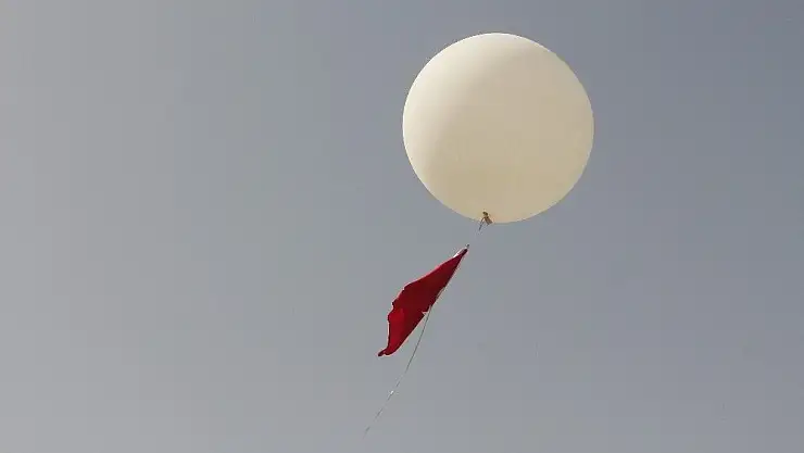 'Şehitler anısına gökyüzüne meteoroloji balonu bırakıldı'
