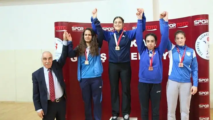 'Adıyamanlı güreşçiler Türkiye´yi Avrupa ve Dünya şampiyonalarında temsil edecek'