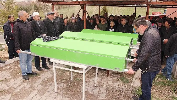 Aşk cinayetinin kurbanları toprağa verildi