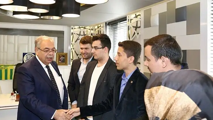 'Başkan Kutlu üniversite öğrencilerini ağırladı'