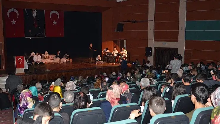 'Çanakkale tiyatrosuna yoğun ilgi'