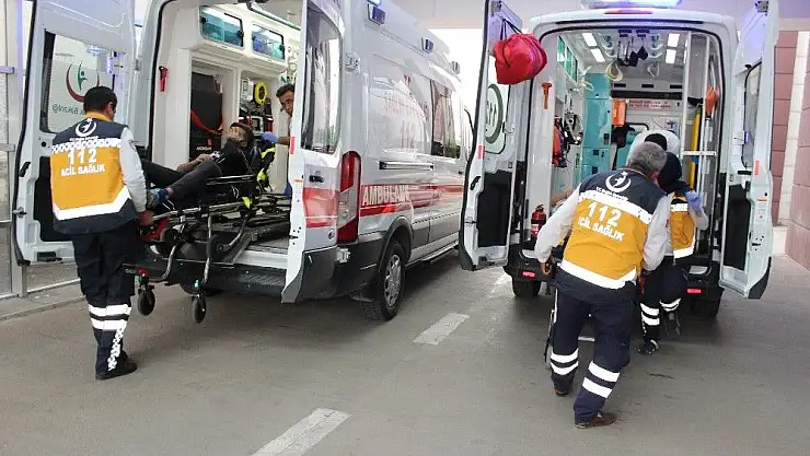 'Tekeri patlayan otomobil tarlaya uçtu'