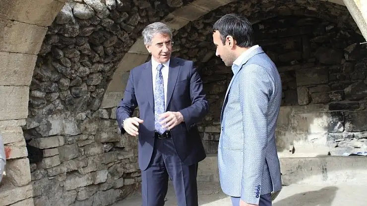 'Asırlık ''Çahpur'' çeşmesi ayağa kaldırılıyor'