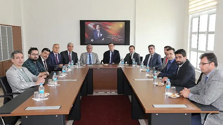 'Vahap Küçük MYO´yu kazanan her öğrenciye karşılıksız burs'