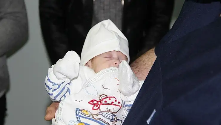 'Prematüre bebeğe başarılı beyin ameliyatı'