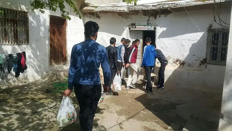 'Kahta İmam Hatip Lisesi sosyal sorumluluk projesini sürdürüyor'