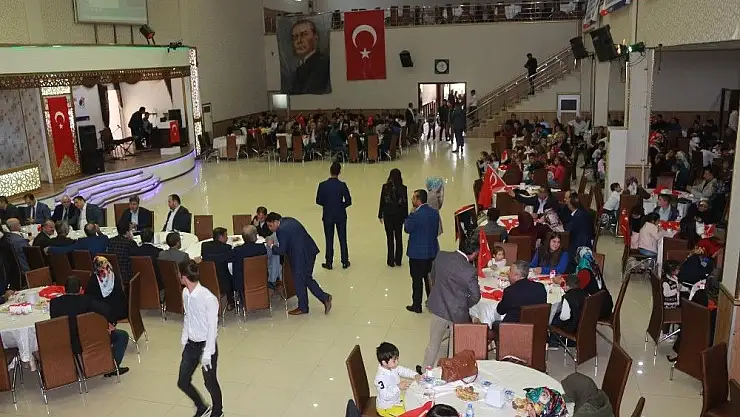 'Taşeronlar kadroyu kutladı'