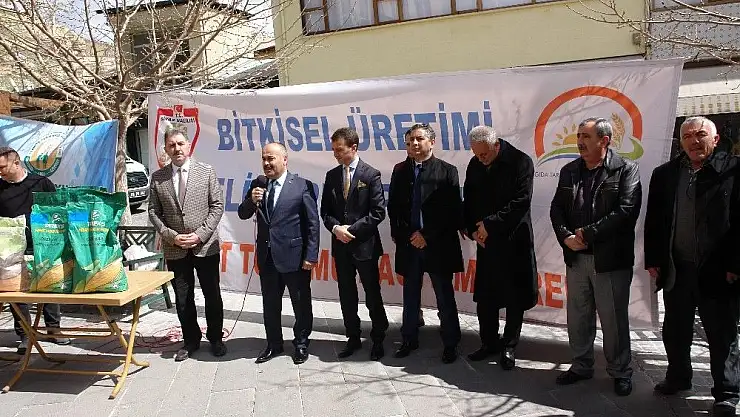'Gürün´de nohut ve yem bitkisi tohumu dağıtıldı'