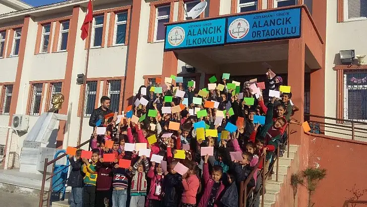 'Öğrencilerden Mehmetçiğe mektup'