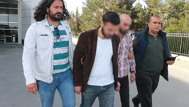 'Piyasaya sahte altın sürmek isteyen şebeke çökertildi'